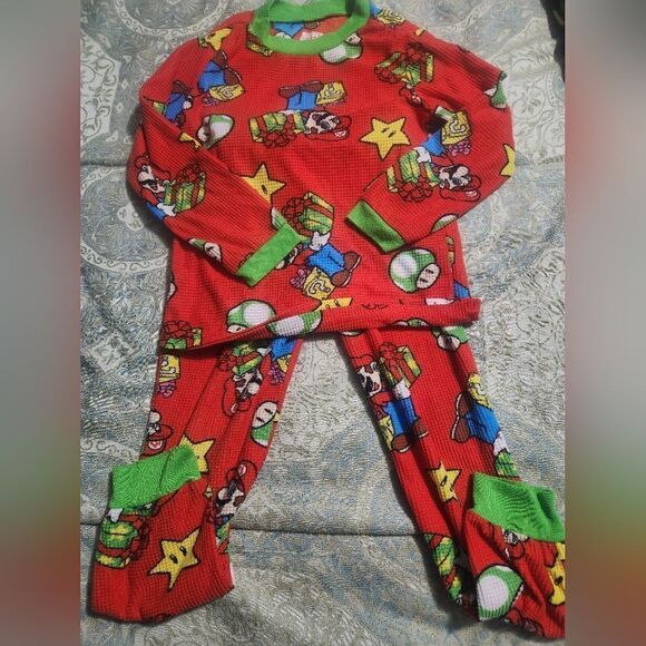 BOY'S 5-7 Lot of 4 Pieces Sweater, T-shirt, Pijamas, Sportwear Pants - Picture 6 of 9